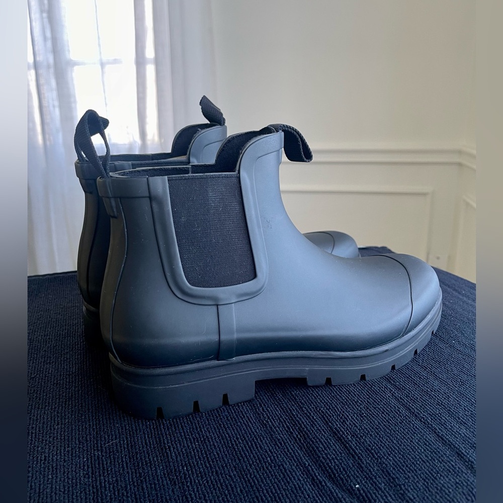 EVERLANE Ankle Rubber Rain Ankle Boot in Black Size 9 Women's
